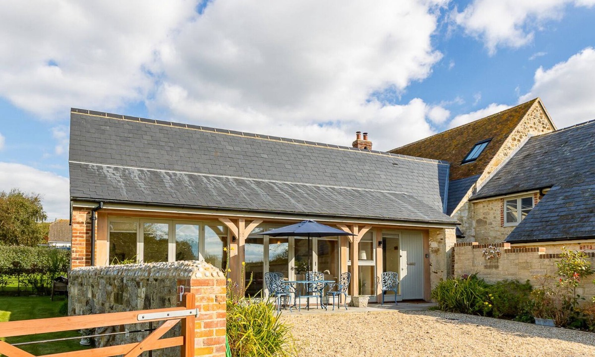 Newport Cottage | The Poppies