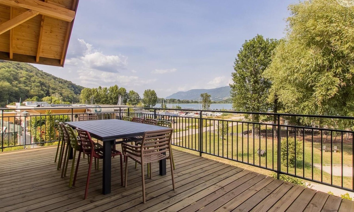 Conjux House | THE PORT CHALET - SPOUSE