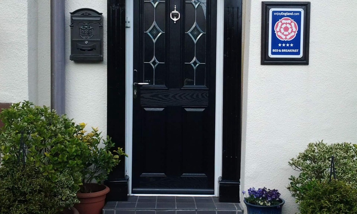 Ibstock Bed & Breakfast | The Post House