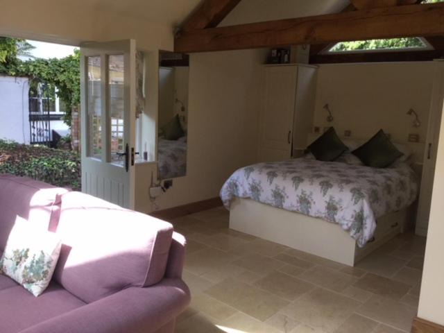 Warwick Apartment | The Potting Shed