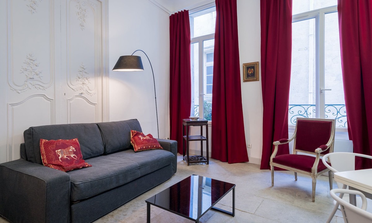 Ecusson Apartment | The prefecture, charming apartment with free parking