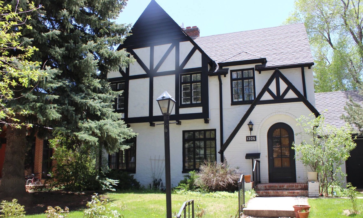 Laramie House | The President's House - Garden Apartment