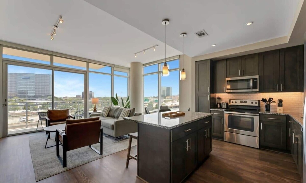 North Dallas Apartment | The Preston Beauty I Premium 2BR in Dallas