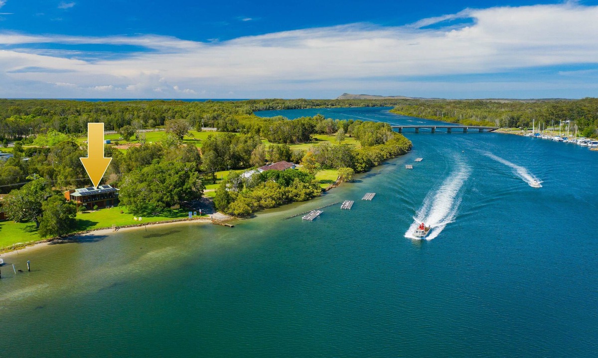 Dunbogan House | The Punt House - riverfront ramp access