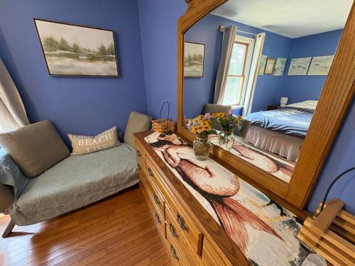 Saunderstown House | The Purple Room