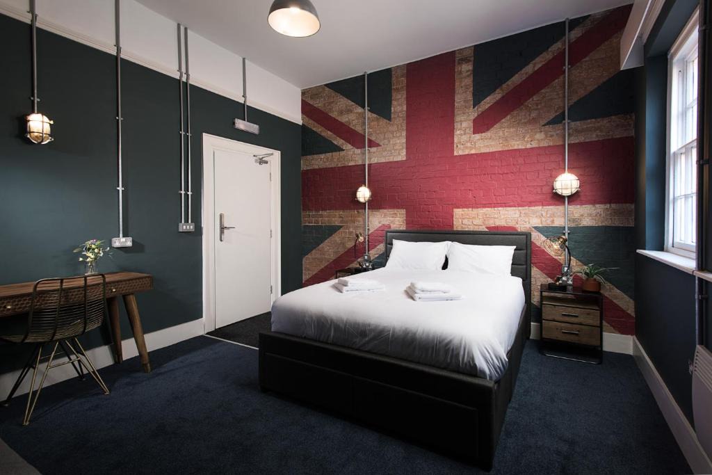 Weedon Apartment | The Quarters