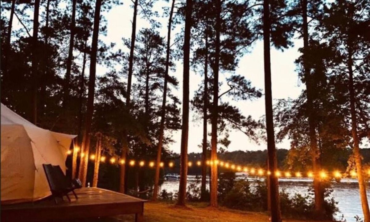 Lincolnton Cabin | The Queen BEE (Tent)