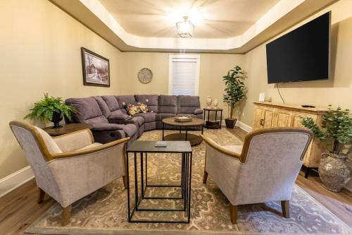 Intercourse Villa | The Queen Place - Updated-Private Backyard