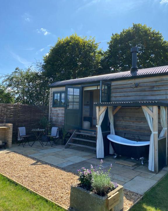 Stamford Apartment | The Rabbit Warren Shepherd Hut