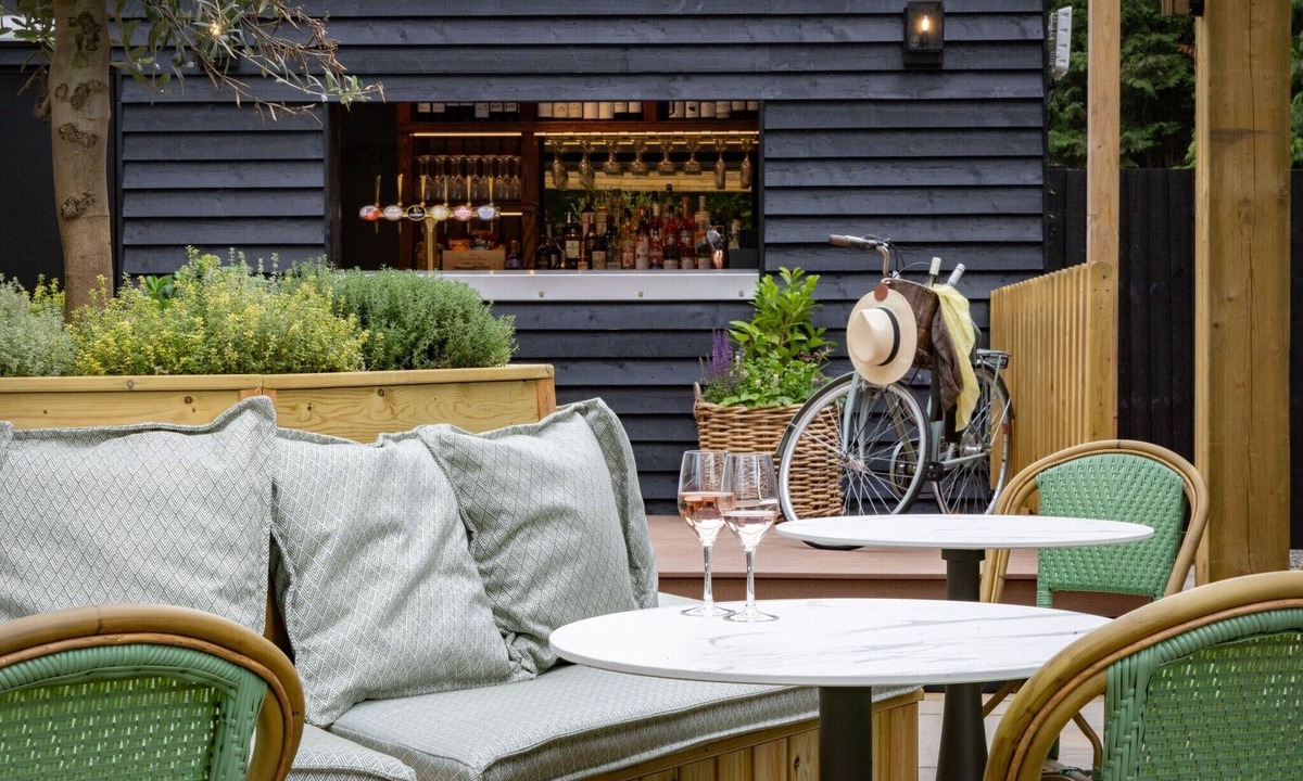 Chilworth Hotel | The Ragged Robin