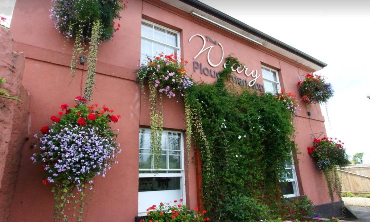 Galmpton House | The Railway Inn