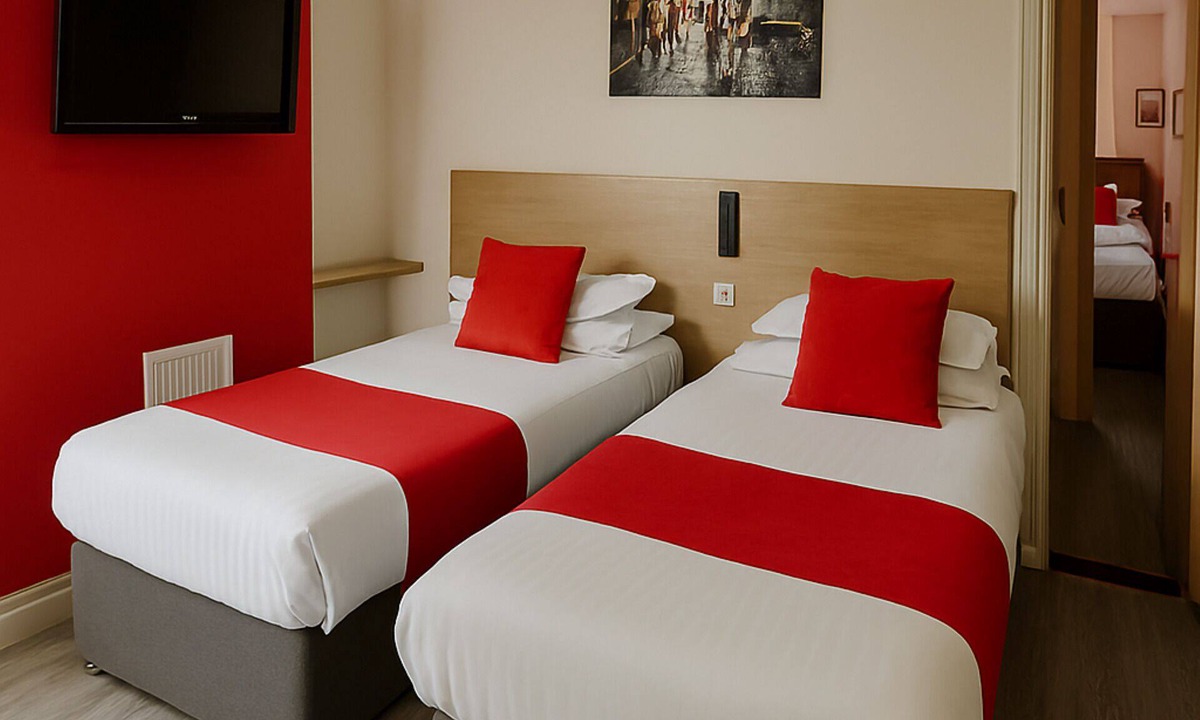 Colchester House | The Railway Sleeper Lodge