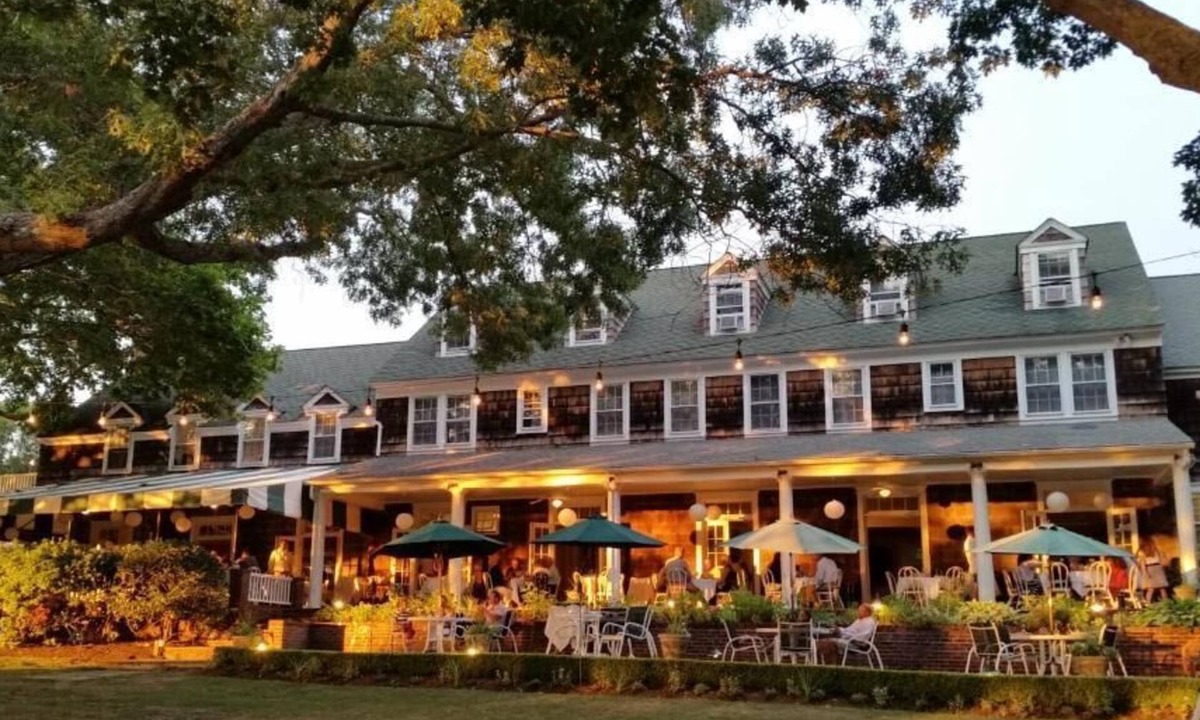 Shelter Island Heights Hotel | The Rams Head Inn