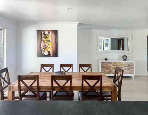 Mackay House | The Ranch 4brm,3bth,AC,Pool