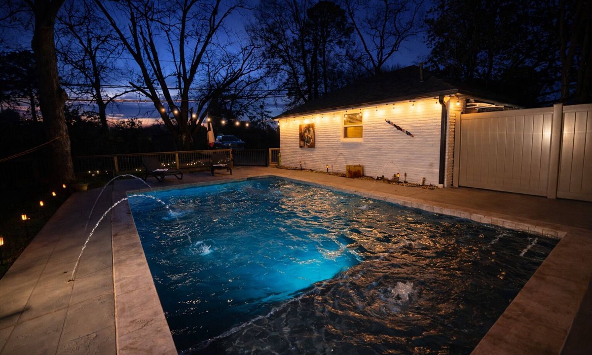 Spring Branch West House | The Ranch at CityCentre Luxury Family Estate Pool, Spa, Firepit, BBQ, Hammock