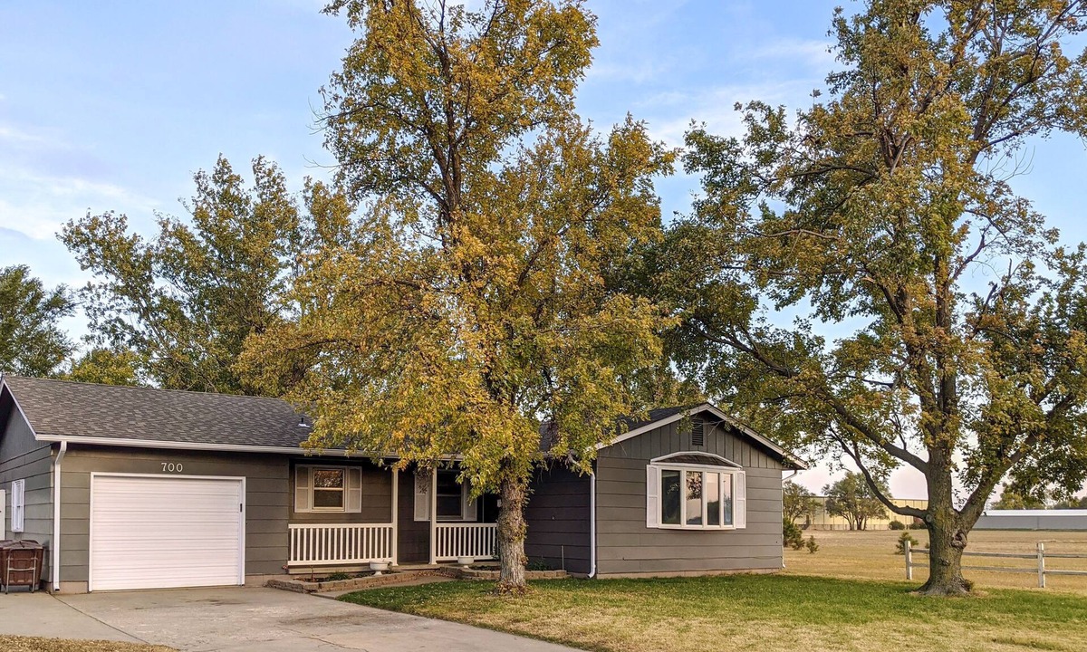 Great Bend House | The Ranch House of Great Bend, KS