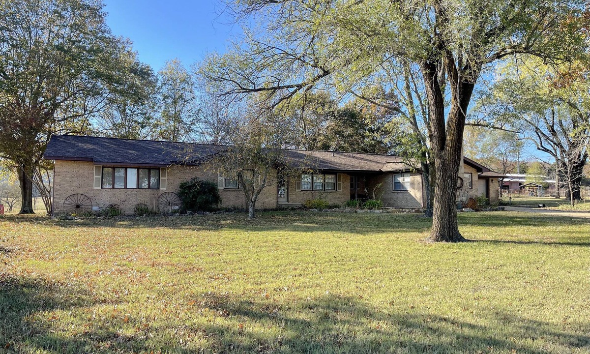 Flippin House | The Ranch House
