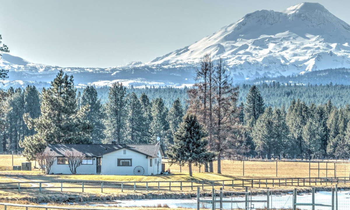 Sisters House | The Rancher's House