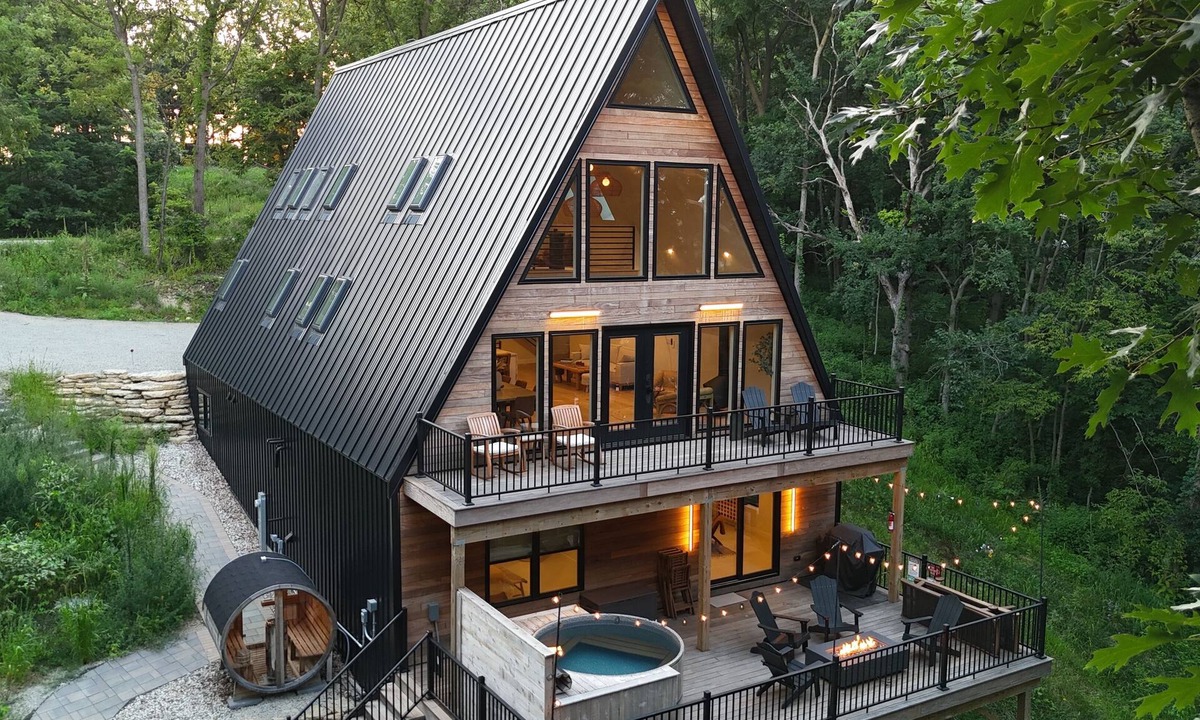 Beloit Cabin | The Ravines Riverfront A-Frame, Cedar Hot Tub, Sauna, King Beds, & Arcade