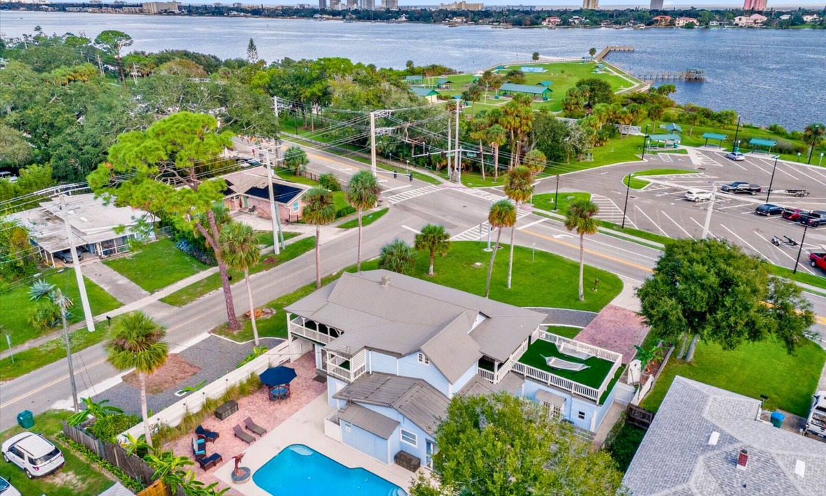 Walkers Holly Hill House | The Real McCoy: Historical Charm w/Pool, Views