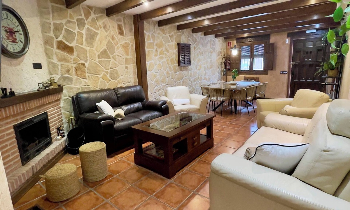 Valdenoches House | The Real Mica of Valdenoches