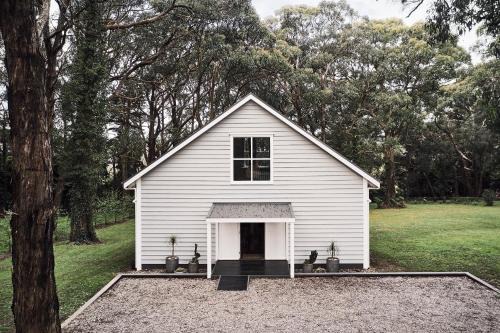 Main Ridge Bed & Breakfast | The Red Hill Barn