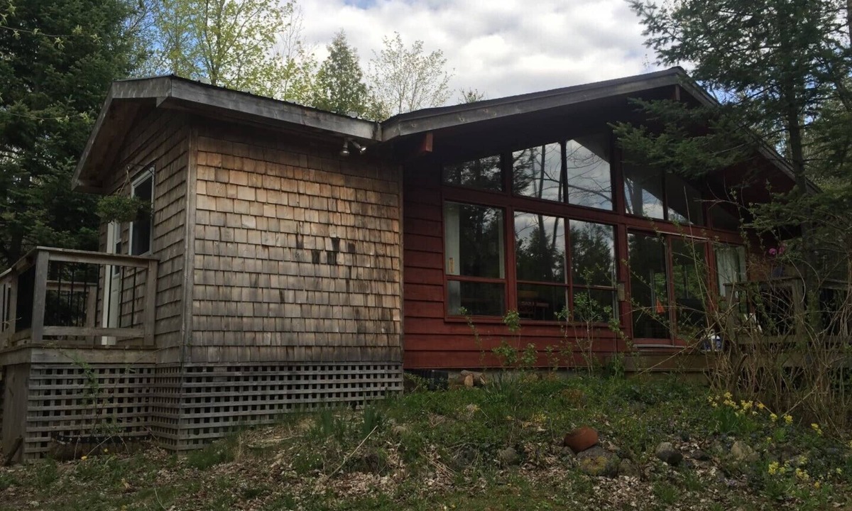 Eugenia Cottage | The Red House - Eugenia - Beaver Valley, Ontario, Canada