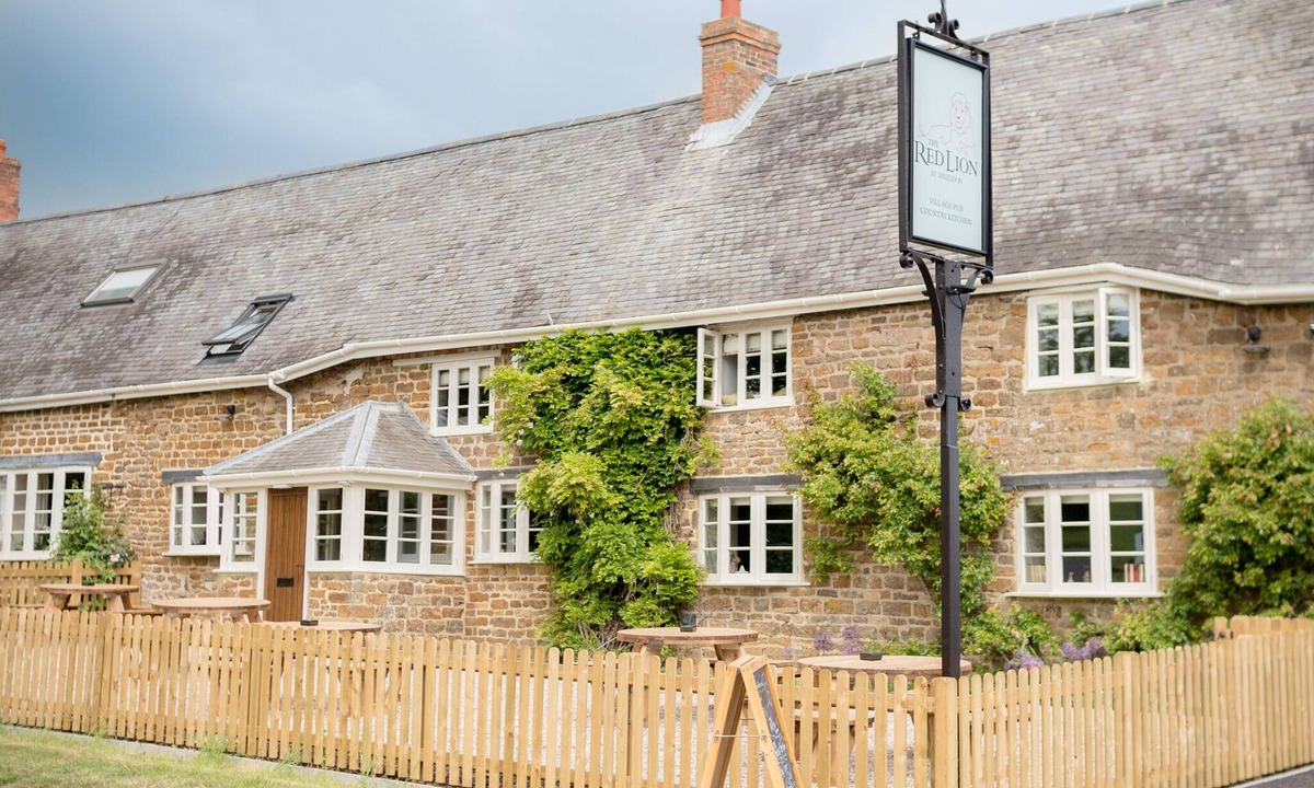 Hellidon Hotel | The Red Lion at Hellidon