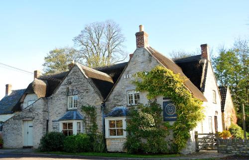 Babcary Hotel | The Red Lion Inn