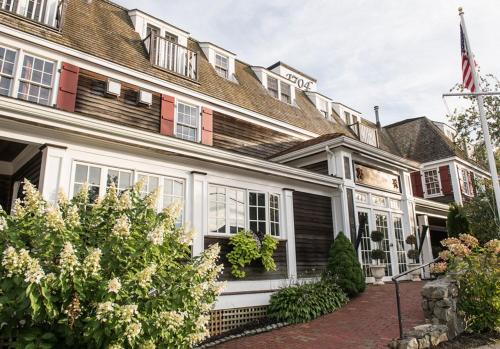 Cohasset Hotel | The Red Lion Inn