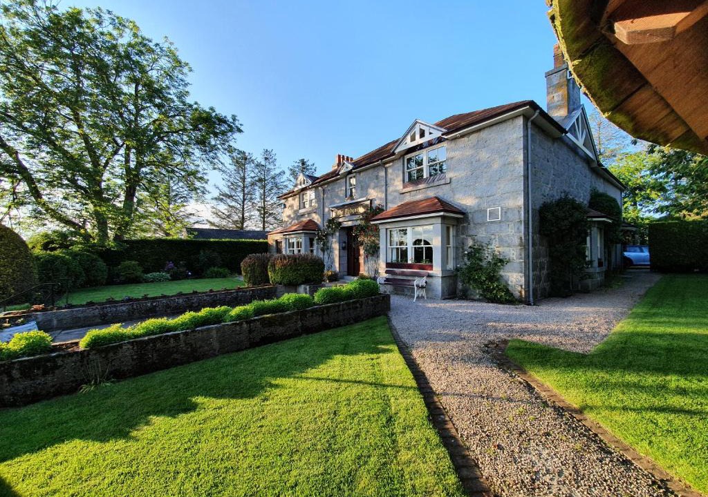 Oldmeldrum Hotel | The Redgarth