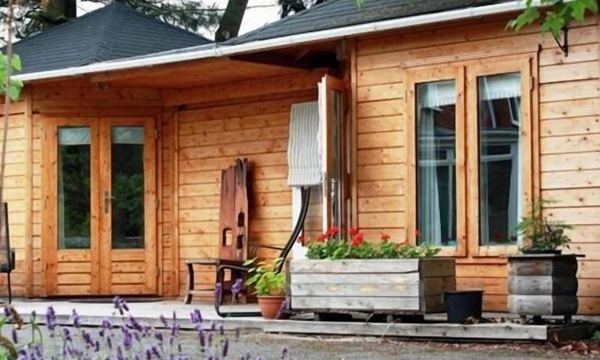 Bickenhill Ski Chalet | The Redlands