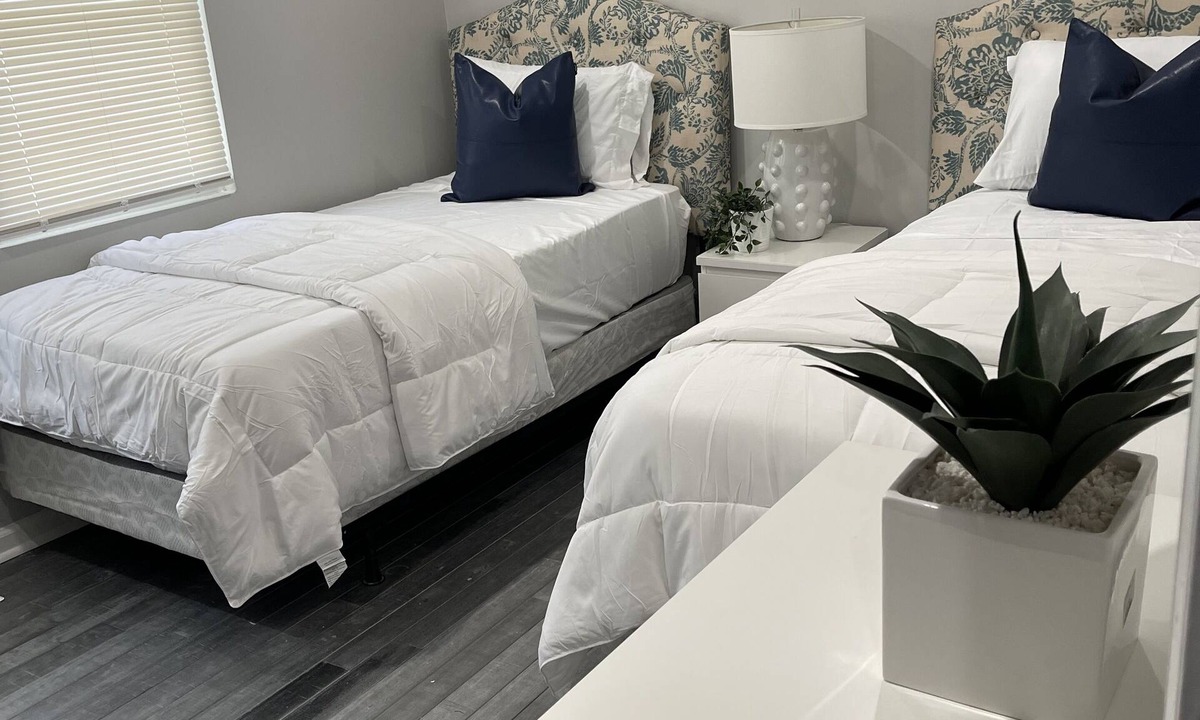 Frankford House | The Remix Quaters