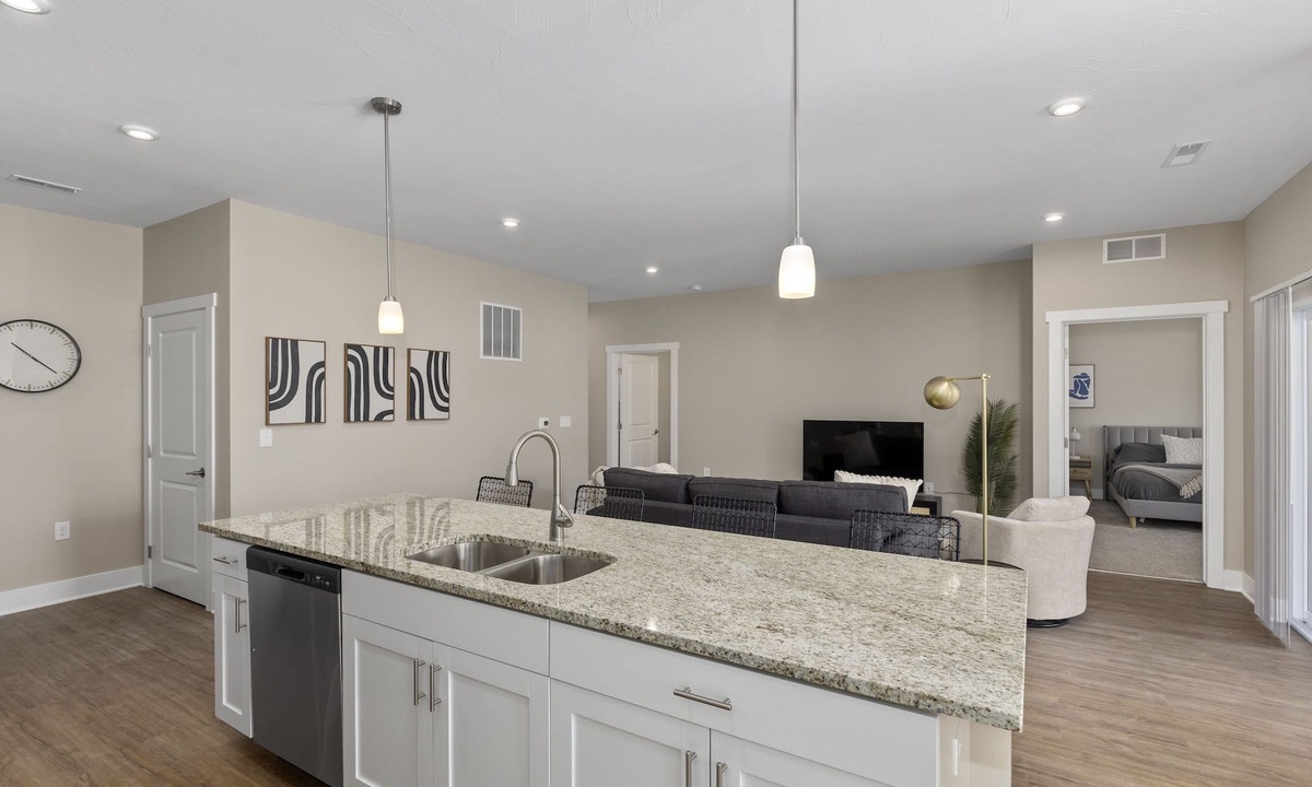 Grandville Condo | The Reserve Flats