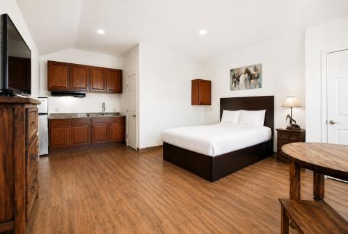 Big Lake Hotel | The Resource Inn Big Lake