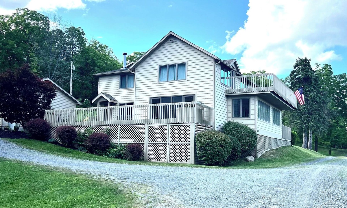 Grange Landing House | The Retreat at Black Point