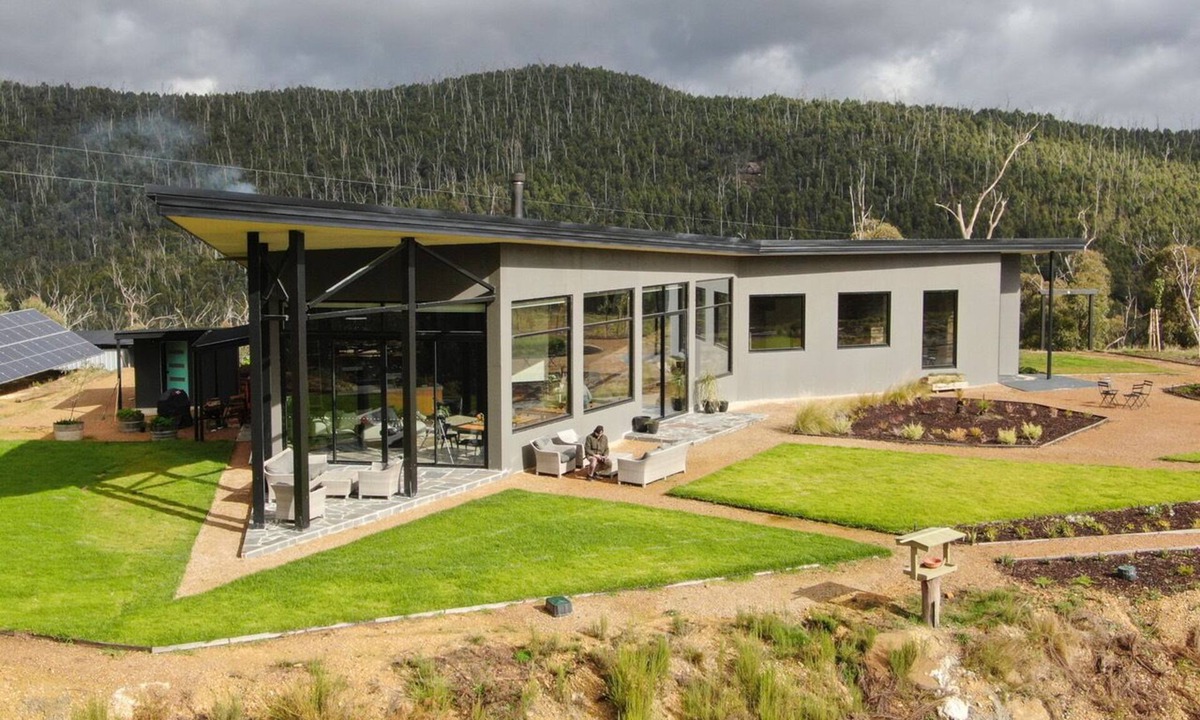 Buxton House | The Retreat B&B, offgrid luxury