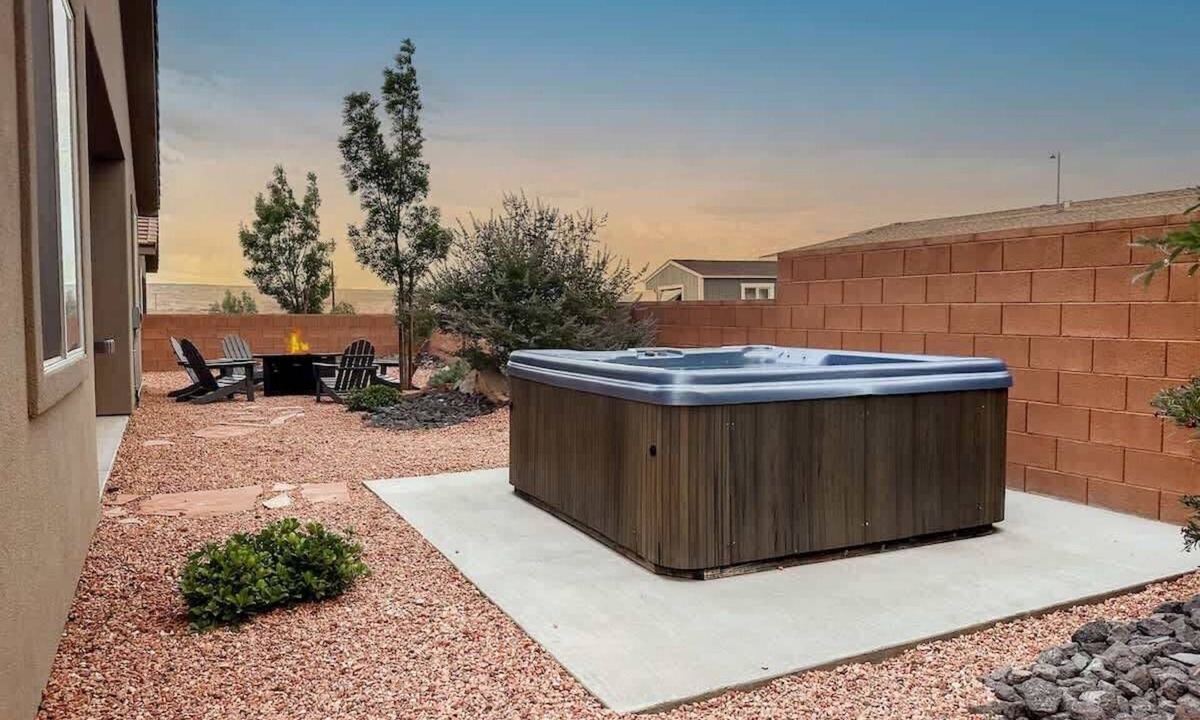 Page House | [The Retreat] Hot Tub, Fire Pit, Boat Parking