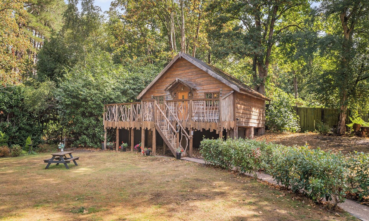 Bisterne Cottage | The Retreat - UK50421