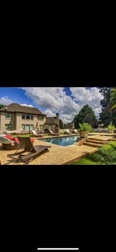 Lawrenceville House | The Rezort