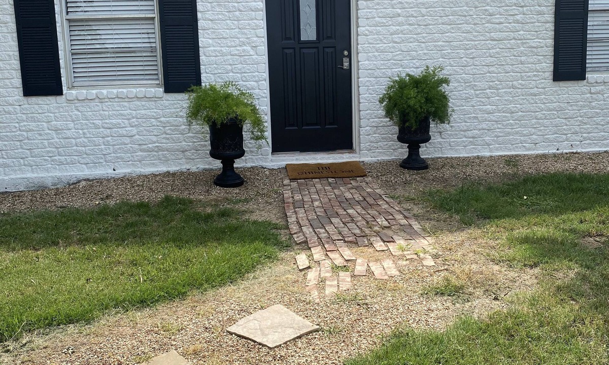Waco Cottage | The Rhinestone Baylor McLane Football Stadium Magnolia and Downtown Shopping
