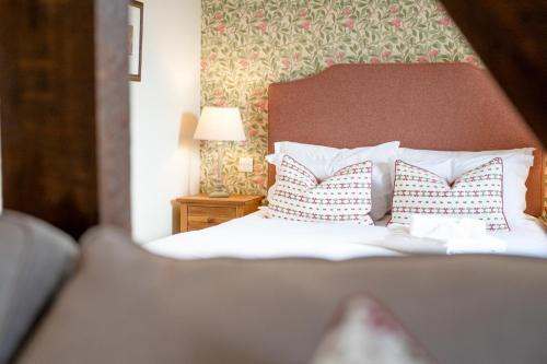 Cranleigh Hotel | The Richard Onslow