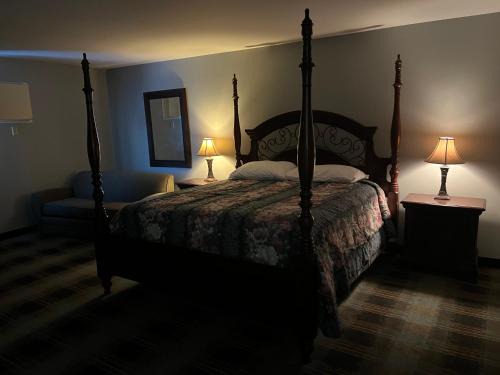 Portage Hotel | The Ridge Motor Inn
