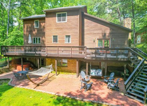 Helmsburg House | The Ridge