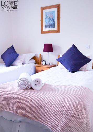 Clanfield Bed & Breakfast | The Rising Sun Inn