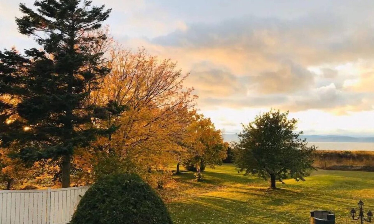 Saint-Andre House | The River House