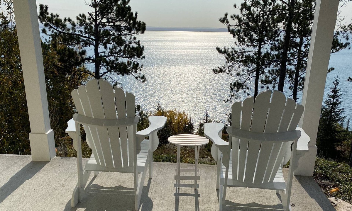 Saint-Simeon House | The River House