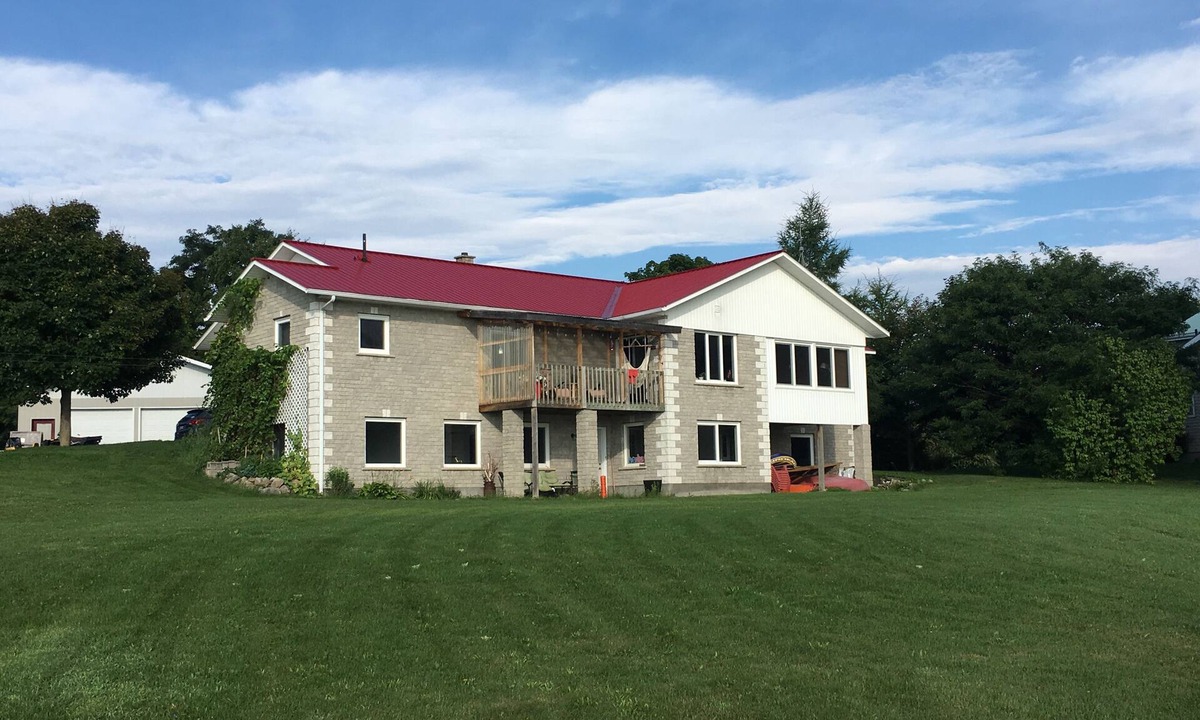 Westmeath House | The River House Suite - waterfront walkout