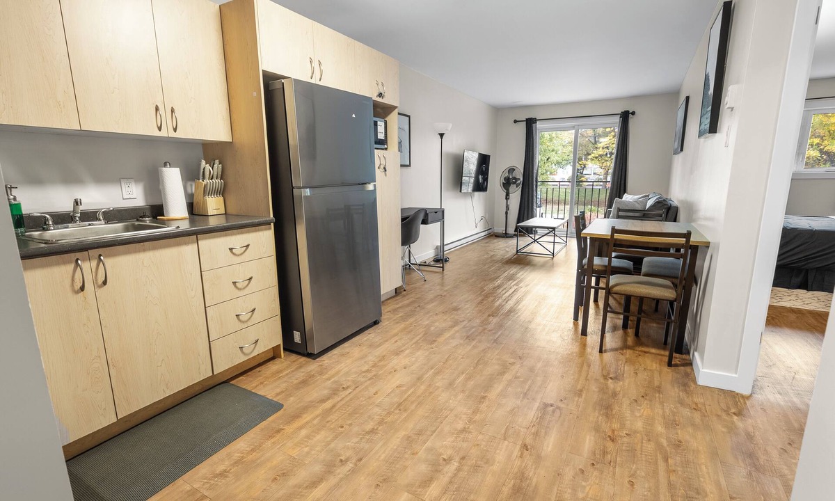 Downtown Gatineau Apartment | The River Nest