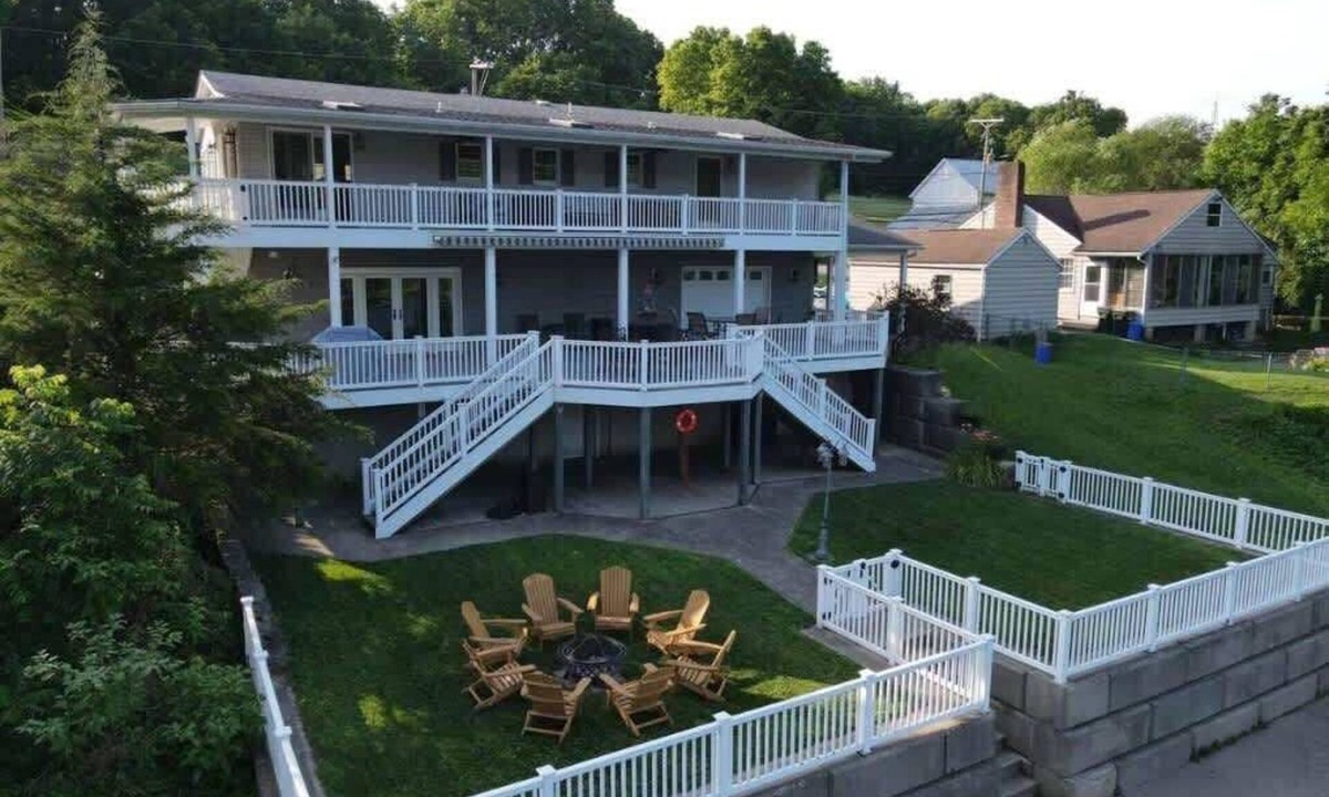 Martins Creek House | The Riverfront - King Suite*Fire Pit*River Access